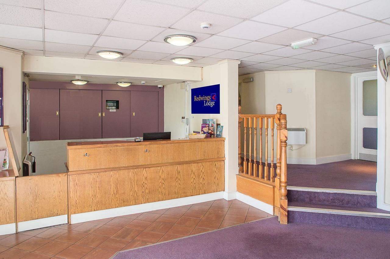 Redwings Lodge Solihull Bagian luar foto